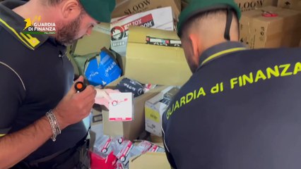 Maxi sequestro di sigarette elettroniche a Palermo