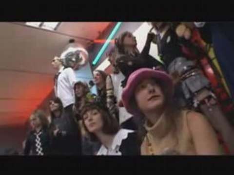 Cosplay aux Galeries Lafayette