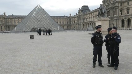 Louvre: Raubüberfall mit Kettensäge - Täter erbeuten Schmuck