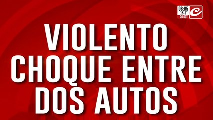 Violento choque entre dos autos en pleno centro porteño