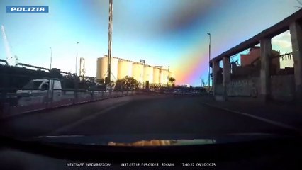 Non si fermano all'alt, inseguimento da film a Catania: due arresti