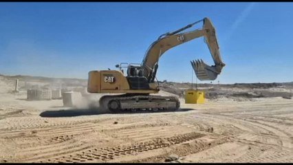 Gaza, esercito israeliano traccia la linea gialla di confine