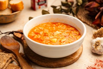 Sopa castellana: la sopa de ajo de la abuela