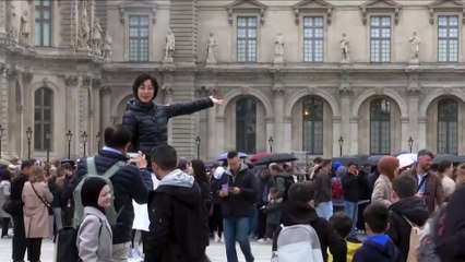 Robo de Joyas en el Louvre