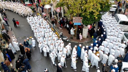 İsmailağa cemaatinden İstanbul'un göbeğinde gövde gösterisi