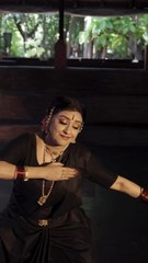 നീണ്ട ഇടവേളയ്ക്ക് ശേഷം നൃത്ത ചുവടുകളുമായി പാർവതി ജയറാം