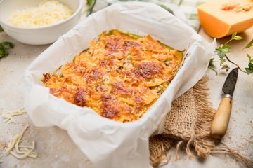 Pastel de calabaza, pesto, jamón y queso