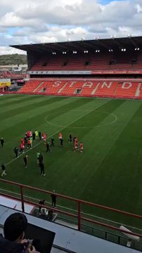 Les joueurs du Standard ont été saluer les supporters du Standard présents face à l'Antwerp, malgré le huis-clos