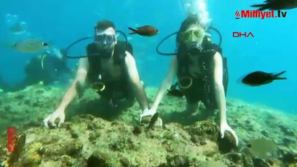 Deniz altında nefes kesen an! Sürpriz evlilik teklifi 'Evet'le taçlandı