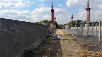 Look around London: The bridge that was never finished