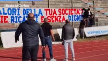 Lite tra il presidente della Civitanovese e i tifosi prima della partita: il video