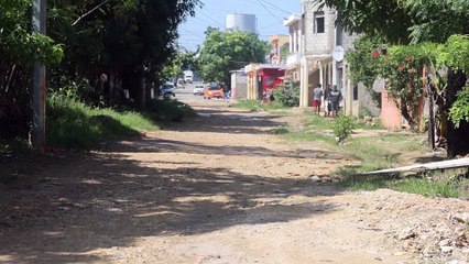 La vida diaria de los residentes de San Luis está marcada por calles deterioradas y polvorientas