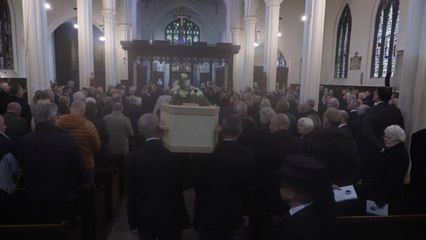 Cricket stars gather to mourn revered umpire Dickie Bird