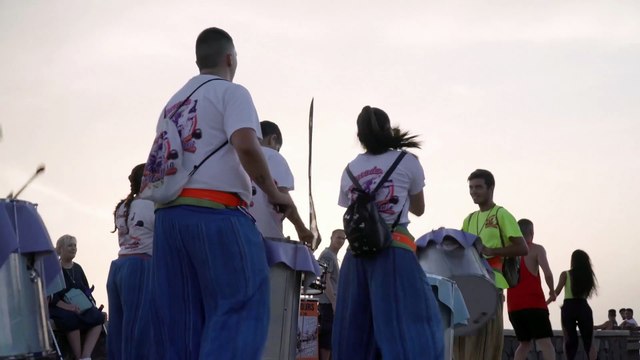 34) Musique Feeling's Not Mutual Hip-hop et rap. Hummeur Dramatique Auteur Single Friend