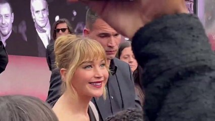 Festa del Cinema, Jennifer Lawrence incanta il red carpet: sorrisi, selfie e autografi per i fan