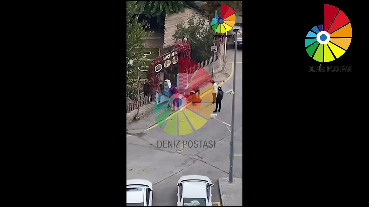 Kayseri’de sokak ortasında dehteş dolu anlar: Kafasına defalarca tekme attı!