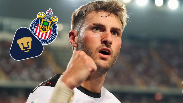 Santiago Giménez reacciona a la petición de dejar AC Milan y fichar con Pumas o Chivas