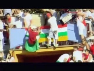 Bull Gets Own Back and Attacks Spaniards At Bull Fight