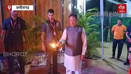 मुख्यमंत्री विष्णुदेव साय ने गृह ग्राम बगिया में परिवार संग मनाई दीपावली, कहा- छत्तीसगढ़ पर बनी रहे मां लक्ष्मी की कृपा