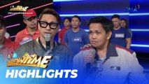 It's Showtime: Kuys Jhong, nag-aabot ng tulong sa isang pump attendant! (Laro, Laro, Pick)