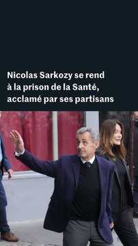 Nicolas Sarkozy se rend à la prison de la Santé, acclamé par ses partisans