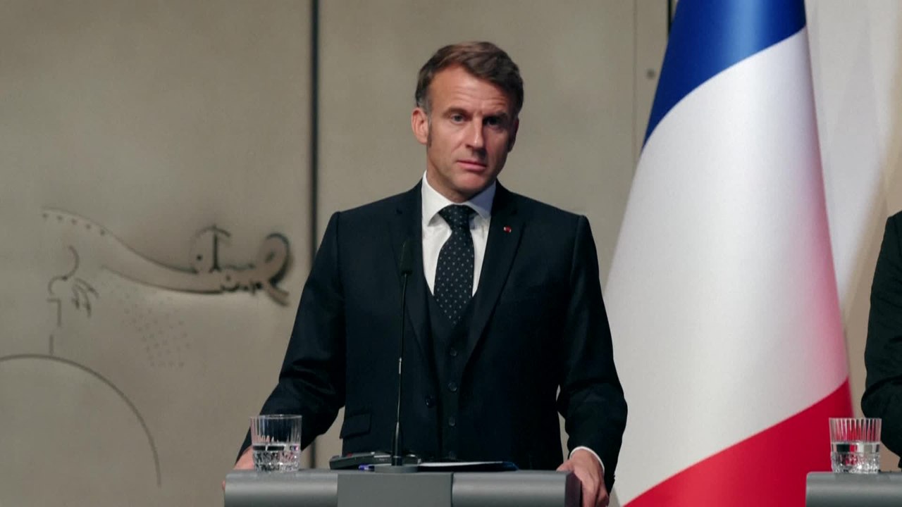 Guerre en Ukraine : des concessions territoriales ne peuvent être "négociées que par Zelensky"