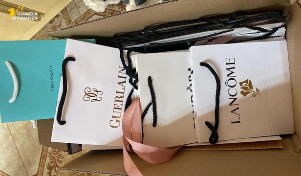 Profumi contraffatti e cosmetici con sostanza vietata: doppio blitz della GdF (21.10.25)