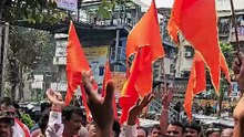 गोरेगावात मनपाच्या गेट समोर उटणं लावून अंघोळ