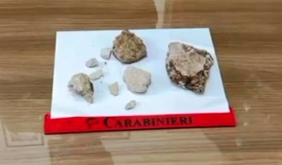 Pompei, "souvenir" dagli scavi: fermato turista con cocci nello zaino (21.10.25)