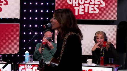 Rose chante "La (nouvelle) liste" dans "Les Grosses Têtes"