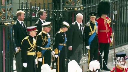 Kraliyet ailesinde 'Epstein' depremi! Prens Andrew yargılanabilir mi?