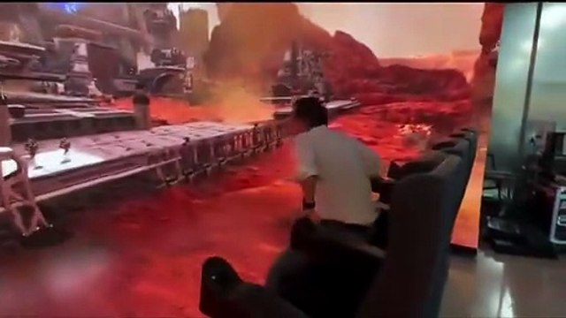 Không còn xem phim mà bạn đang sống trong phim. Chỉ 4 ghế. Nhưng cảm xúc thì vô hạn 😍 🎥 ⏳️ VR/AR đang biến rạp chiếu phim thành cánh cổng xuyên không gian. 👉 Ai là người đầu tiên bạn muốn trải nghiệm kiểu xem phim này? Tag họ vào nhé! 🤔