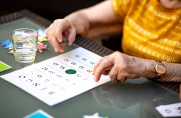 Playing bingo can help people live longer