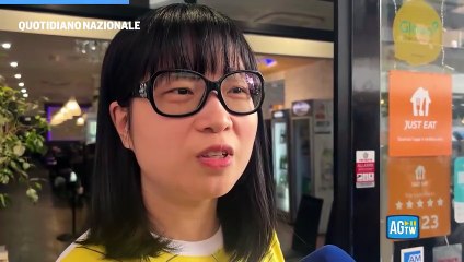 Roma, bimbo di 11 anni cade dal balcone al terzo piano: «L’abbiamo visto a terra, terribile»