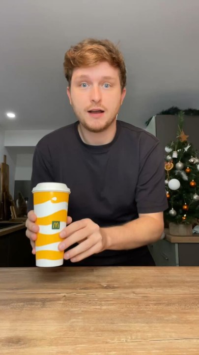 Nouveautés McDo x Astérix 😍✨Un McRibs, un wrap méditerranéen et une boisson du chef 👨‍🍳💪J’en ai aussi profité pour goûter le doublé new-yorkais avec ses deux pavés de poisson 🐟 et le McFlurry pistache 😋✨Et toi, tu as goûté les nouveautés ? 🎉