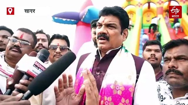 गोवर्धन मेले में मोनियो के साथ जमकर झूमे गोविंद सिंह राजपूत, दिवारी गाकर सुर का बिखेरा जादू