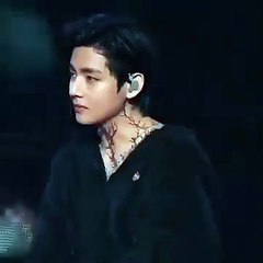 BTS V singing last part of Spring day song on the stage - kthymns (360p, h264, youtube)