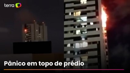 Apartamento pega fogo no Recife, e morador pede socorro com lanterna do celular