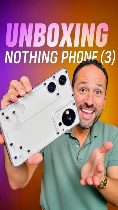 📱 Unboxing du Nothing Phone (3) : design toujours aussi futuriste, écran OLED ultra fluide et une interface transparente qui en met plein la vue 😎Mais est-ce qu’il vaut vraiment le coup face aux iPhone et Galaxy ? 👀