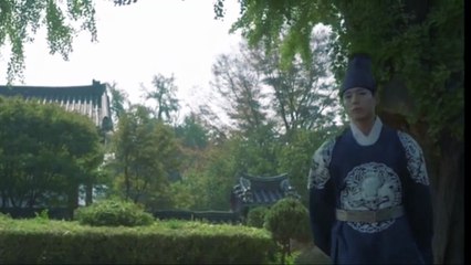 BAJO LA LUZ DE LA LUNA/CAP 17 AUDIO LATINO