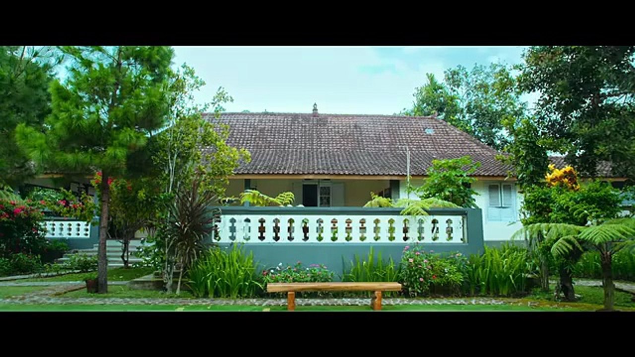 Petualangan Menangkap Petir Full HD