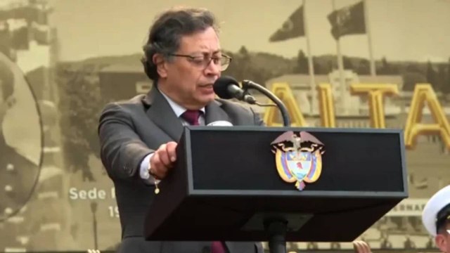 Juristas acusan a Petro de irrespetar decisiones judiciales y arriesgar la independencia de poderes