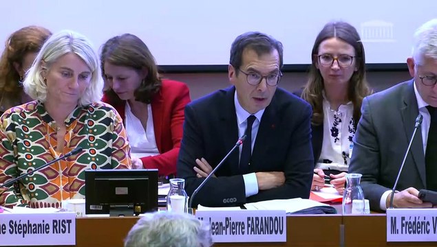 Commission des affaires sociales : M. Jean Pierre Farandou, Mmes Stéphanie Rist, Amélie de Montchalin, Charlotte Parmentier-Lecocq, ministres, sur le PLFSS 2026 - Mardi 21 octobre 2025