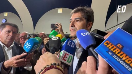 Ángel Haro atiende a los medios de comunicación antes de viajar a Bélgica