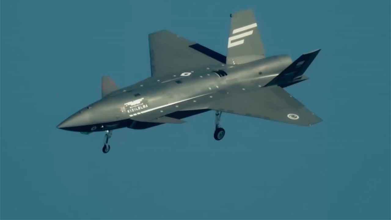 Video: Bayraktar KIZILELMA absolviert ersten Flug mit dem türkischen ASELSAN-MURAD-AESA-Radar