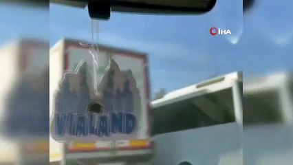 Daha neler göreceğiz neler! Çocuğun otobüs ile tehlikeli yolculuğu kamerada