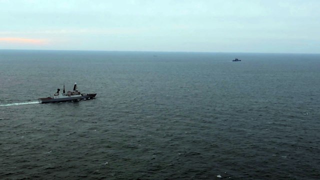 Powerful Royal Navy destroyer HMS Duncan tracks loitering Russian warship