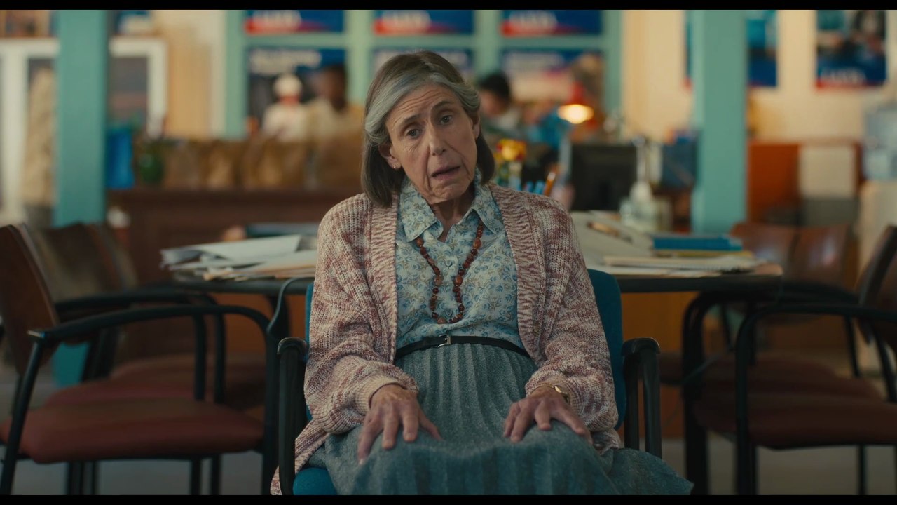 Ella McCay Trailer DF