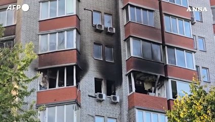 Kiev, edifici danneggiati dopo un massiccio attacco notturno russo