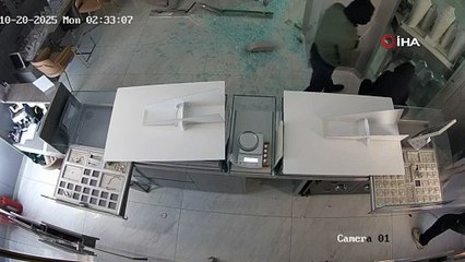 AVM'de milyonluk soygun: Gece içeri girip ne buldularsa götürdüler!